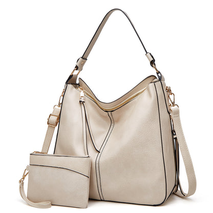 Klassische Lederschultertasche mit eleganten Golddetails