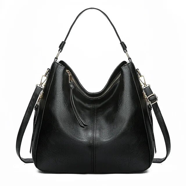 Klassische Lederschultertasche mit eleganten Golddetails