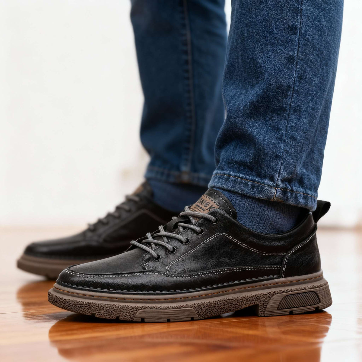 Herren Ledersneaker – handgenäht mit Dämpfungssohle