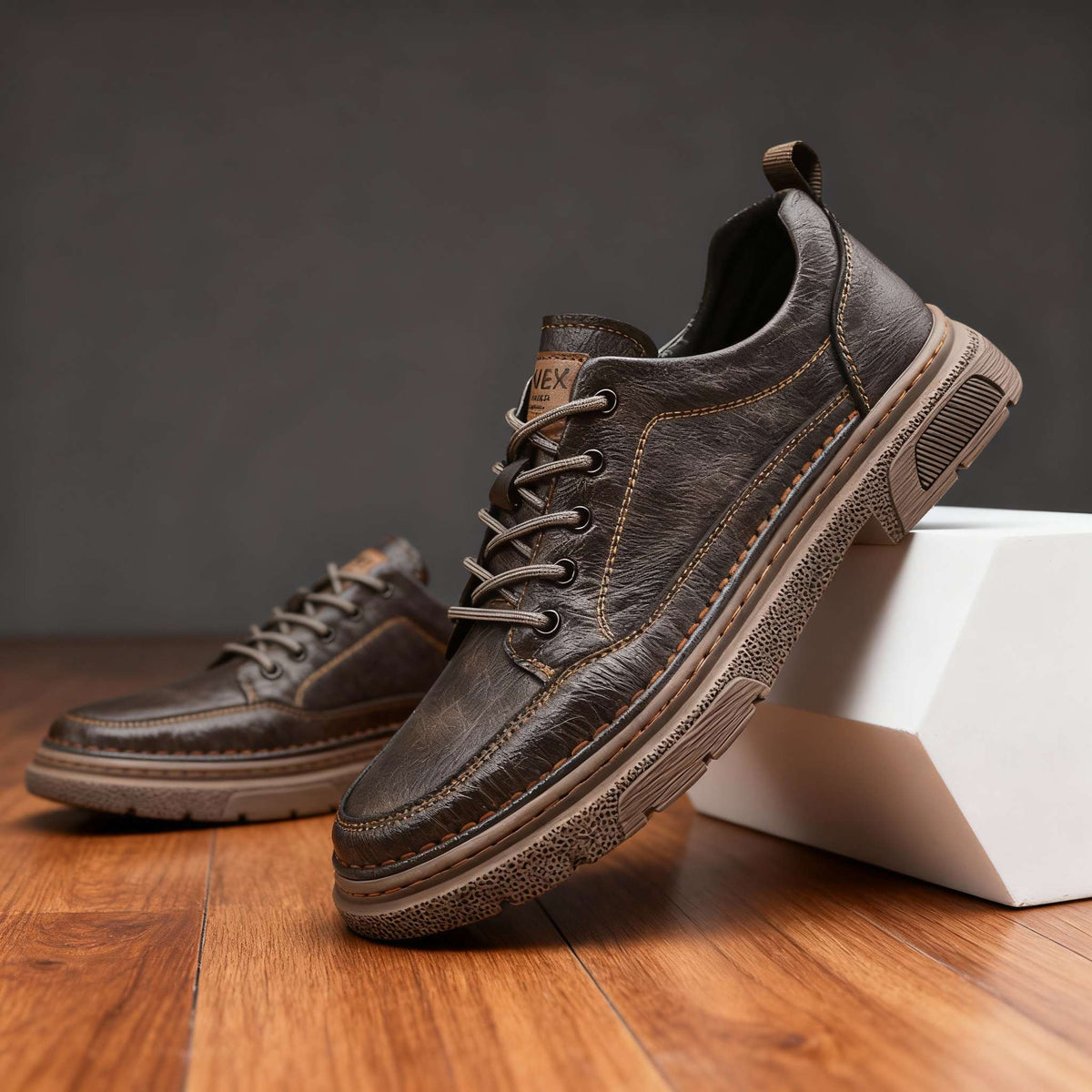 Herren Ledersneaker – handgenäht mit Dämpfungssohle