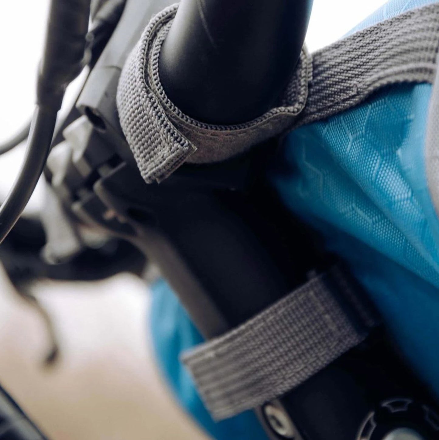 Waterproof Bike Handlebar Bag – Touchscreen Compatible | Tourix
